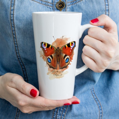 Rusałka pawik /Aglais io/ - prezent dla Lepidopterologa, prezent dla entomologa - Kubek latte