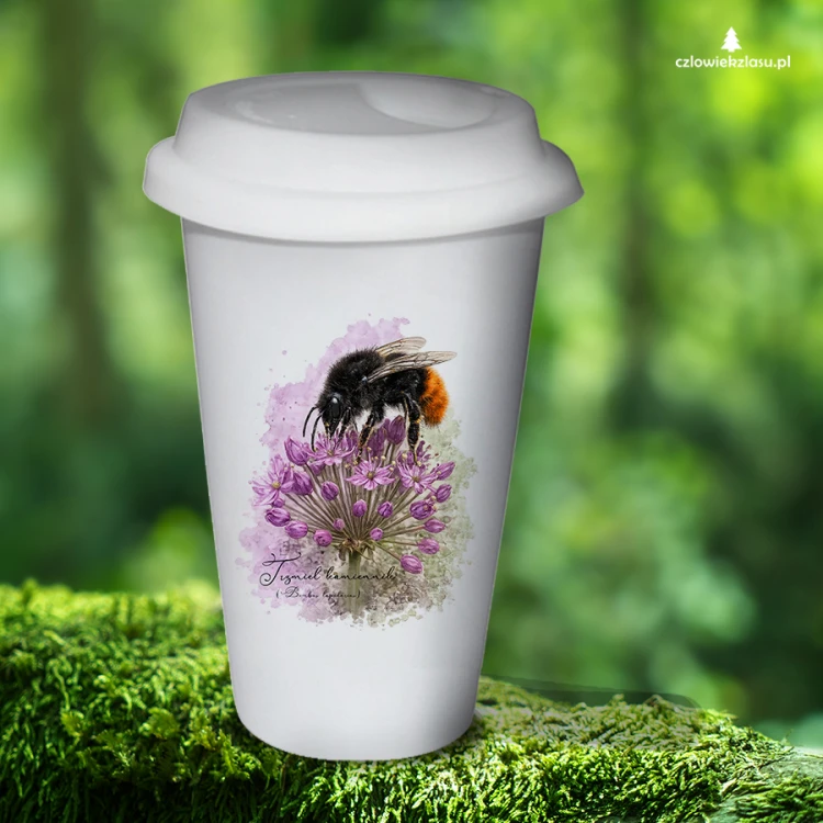 Tumbler termiczny z trzmielem kamiennikiem (Bombus lapidarius) - autorska grafika Pauliny Strejczek-Jaźwińskiej. Pojemność 300 ml, silikonowe wieczko. Kolekcja Trzmiele, Człowiek z Lasu.
