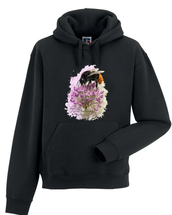 Czarna bluza z kapturem z trzmielem kamiennikiem (Bombus lapidarius) - autorska grafika Pauliny Strejczek-Jaźwińskiej. Rozmiary S-XL. Kolekcja Trzmiele, Człowiek z Lasu.