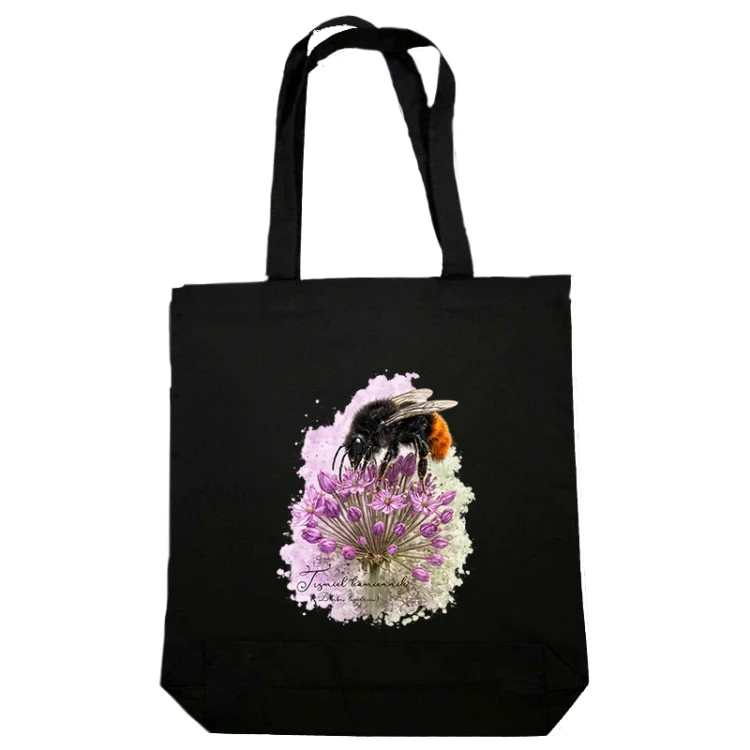 Torba bawełniana 2 ucha z trzmielem kamiennikiem (Bombus lapidarius), w kolorze czarnym - autorska grafika Pauliny Strejczek-Jaźwińskiej. Drelich 280 g, 41x38 cm. Kolekcja Trzmiele, Człowiek z Lasu.