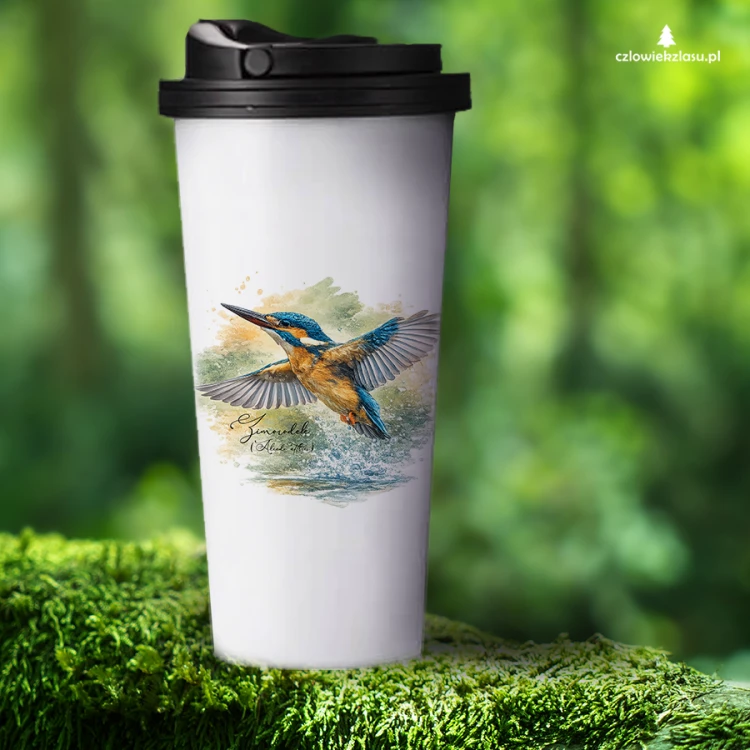 Kubek termiczny z zimorodkiem zwyczajnym (Alcedo atthis) - autorska grafika Pauliny Strejczek-Jaźwińskiej. Pojemność 480 ml, podwójna ścianka. Kolekcja Zimorodek, Człowiek z Lasu.