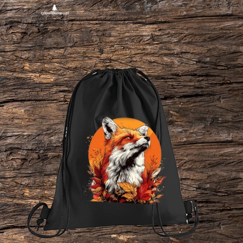 Czarny bawełniany worek-plecak z lisem rudym (Vulpes vulpes) - autorska grafika Pauliny Strejczek-Jaźwińskiej. Gramatura 280 g/m². Kolekcja Lis, Człowiek z Lasu.