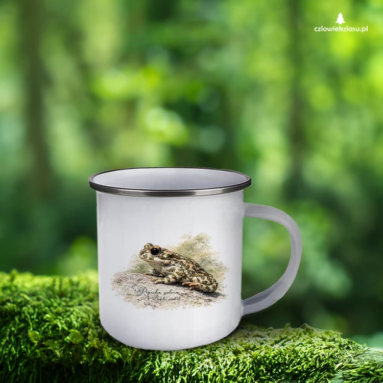 Biały kubek emaliowany ze srebrnym rantem, z ropuchą zieloną (Bufotes viridis) - autorska grafika Pauliny Strejczek-Jaźwińskiej. 300 ml. Kolekcja Ropucha zielona, Człowiek z Lasu.